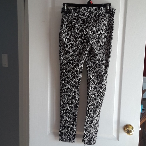 💕CUTE💕Atmosphere New Leggings - Picture 4 of 5